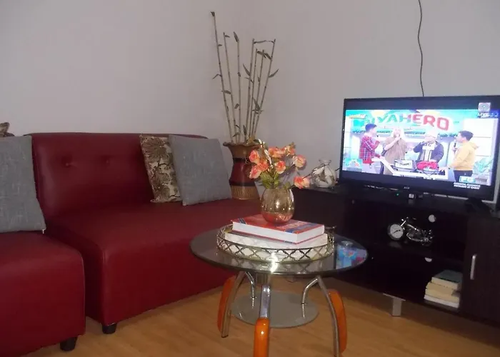 Estien's Cozy To With Kitchen